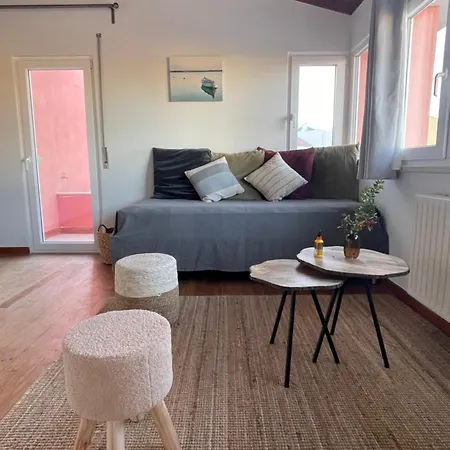 Ferienhaus Sunny Minutes From The