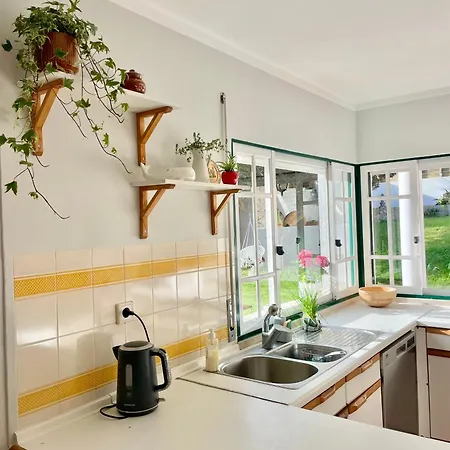 Sunny Minutes From The Lourinhã