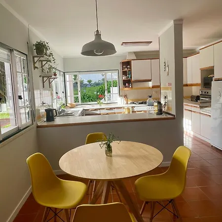 Sunny Minutes From The Ferienhaus Lourinhã