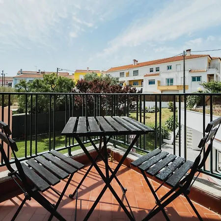 Sunny Minutes From The Holiday home Lourinha (Lisbon)